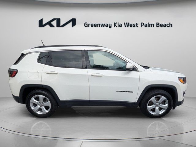 Used 2021 White Jeep Latitude image 8