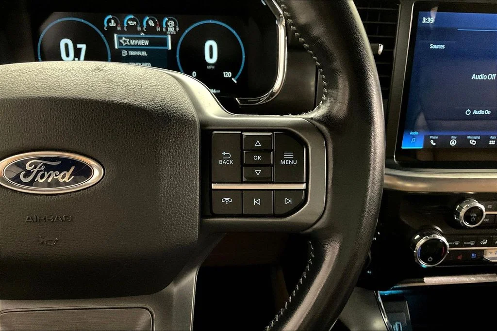 Used 2021 White Ford Lariat image 24
