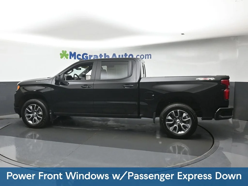 Used 2025 Black Chevrolet RST image 22