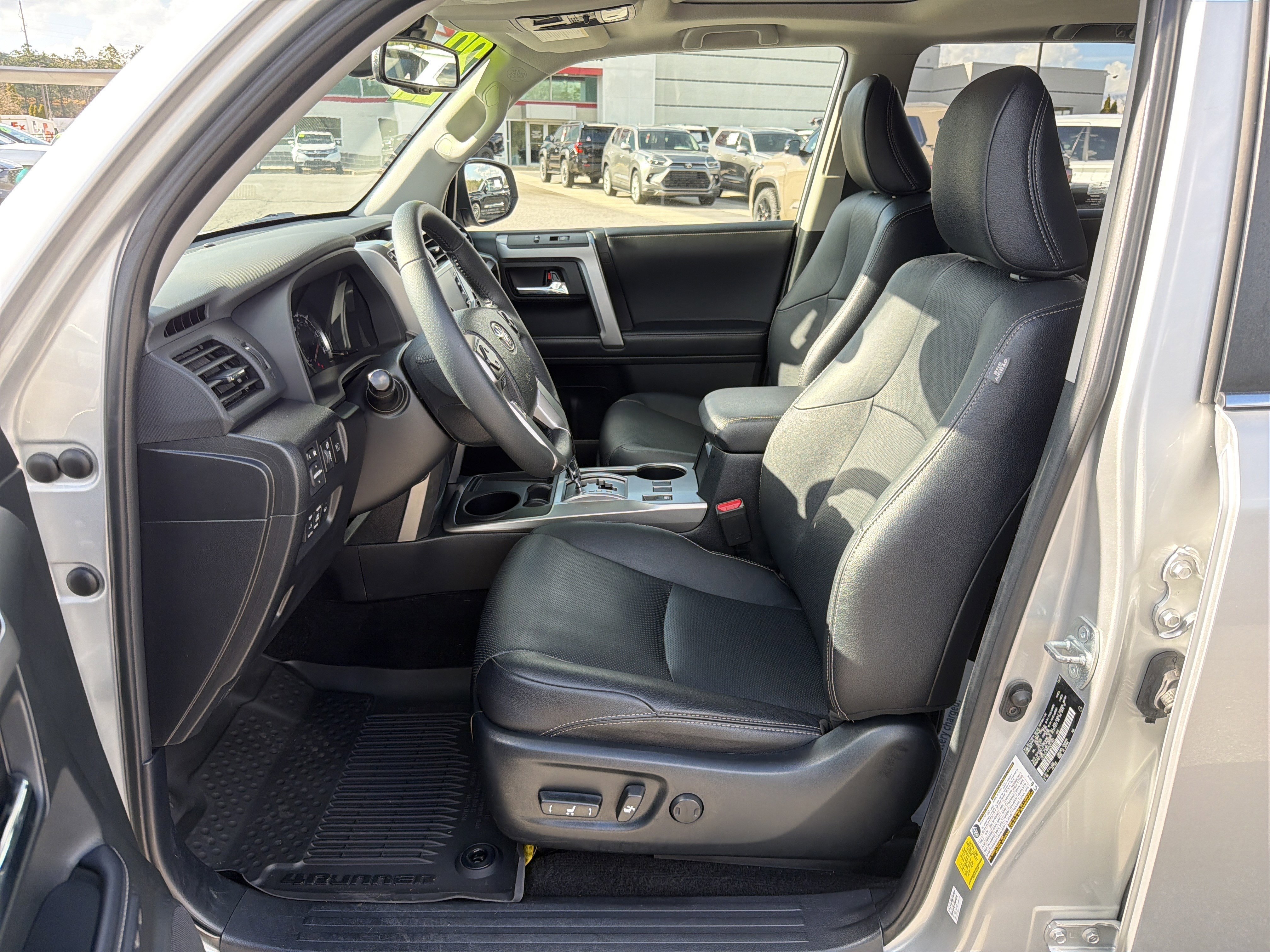 2022 Toyota 4Runner Limited - Photo 19