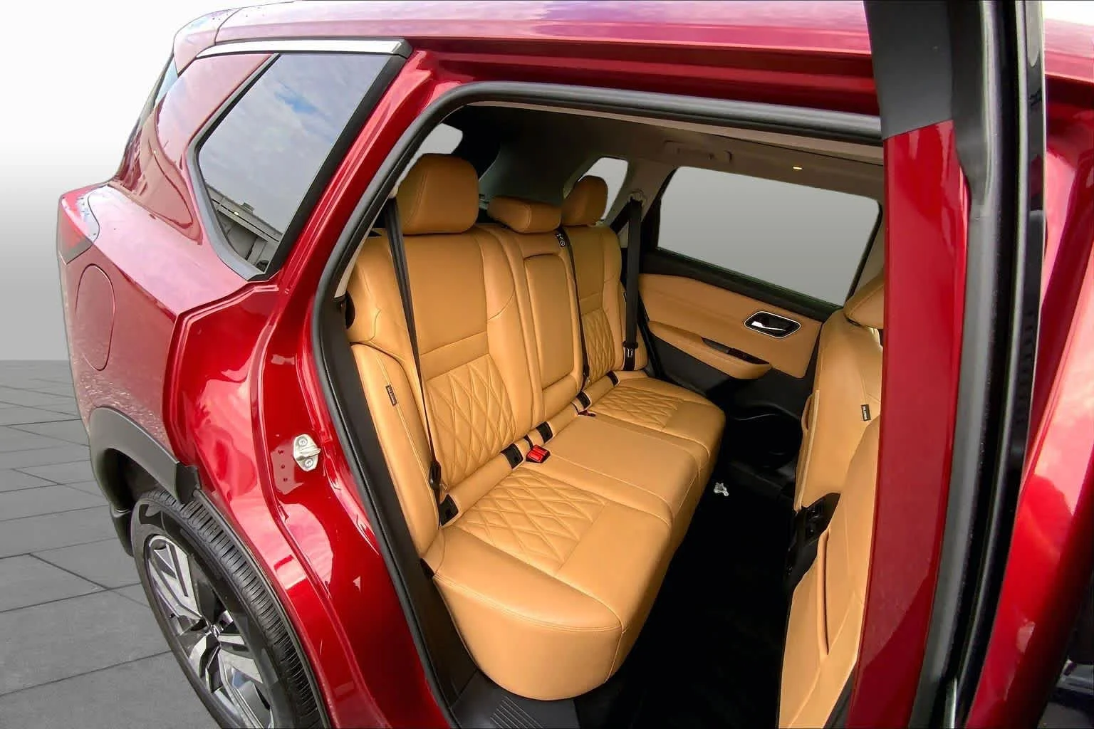 Used 2023 Scarlet Ember Tintcoat Nissan Platinum image 17