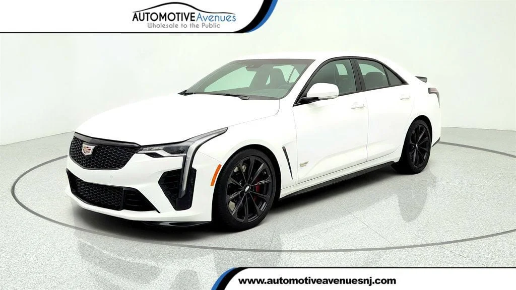 2024 Cadillac CT4 V-Series Blackwing's photo