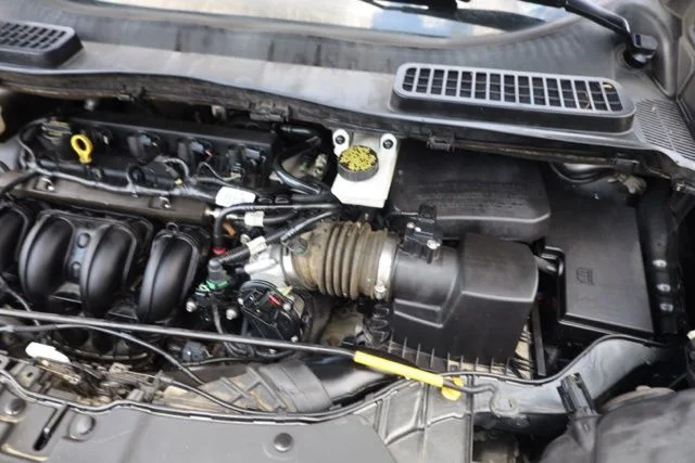 Used 2015  Ford S image 38