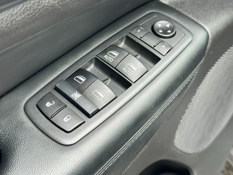 Used 2020 Granite Crystal Metallic Clearcoat Jeep Altitude 4x4 image 23