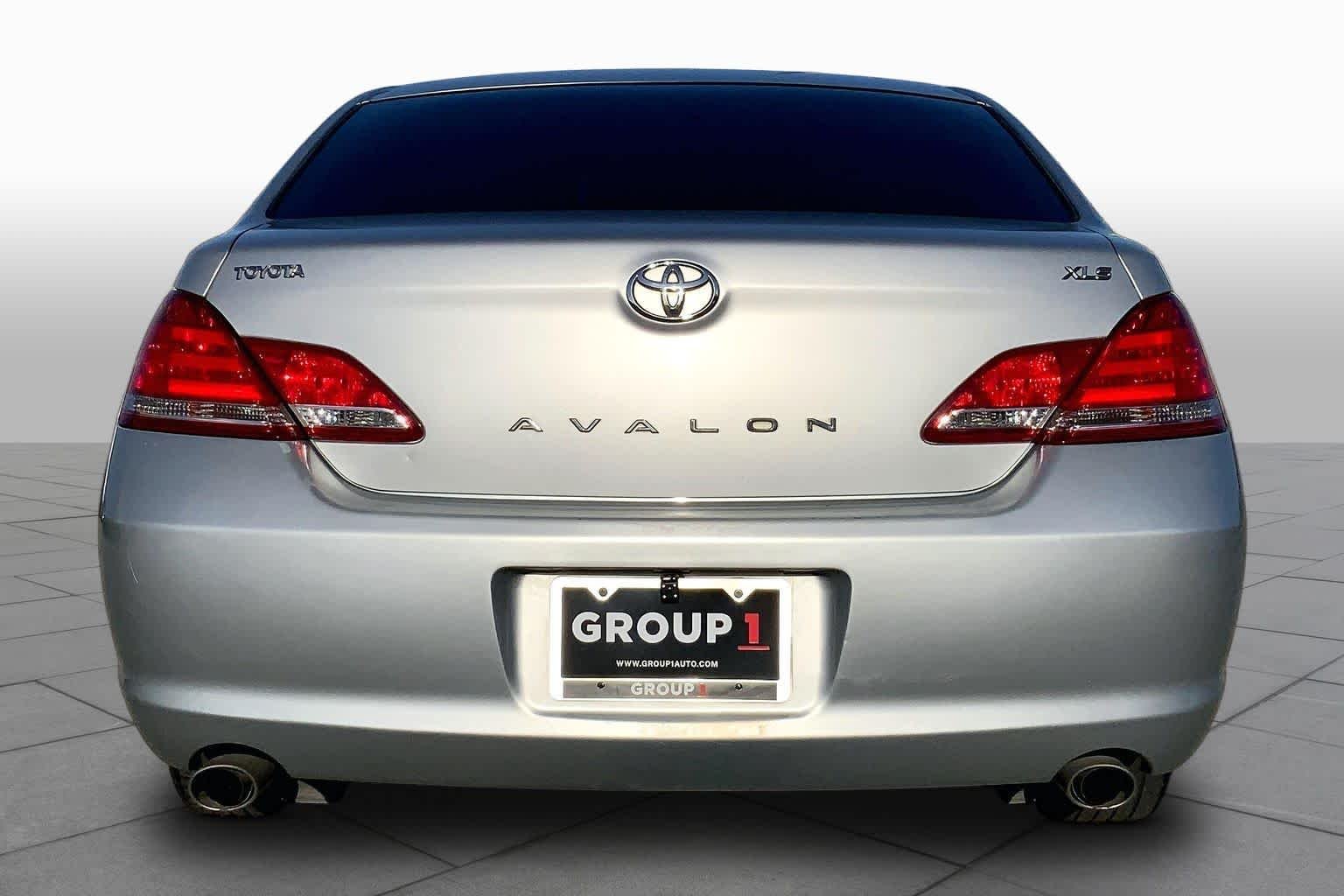 Used 2006 Titanium Metallic Toyota XLS image 2