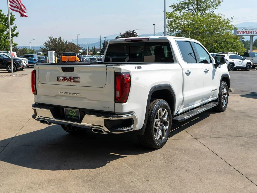 2024 GMC Sierra 1500 SLT - Photo 7