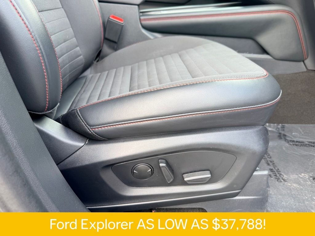 Used 2025 Gray Ford ST-Line image 15