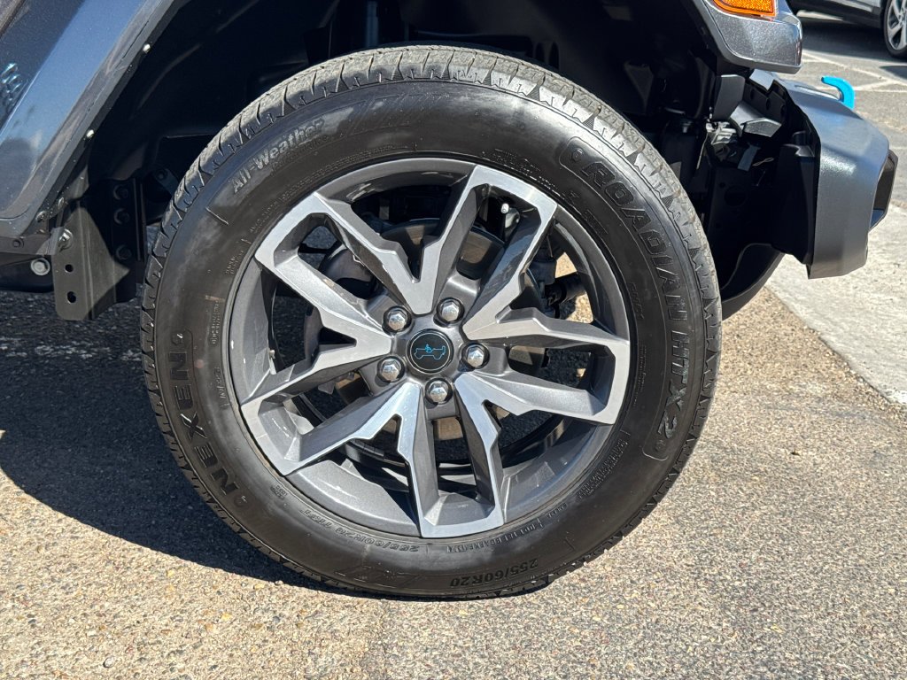 Used 2024 Gray Jeep Sport S 4xe image 7