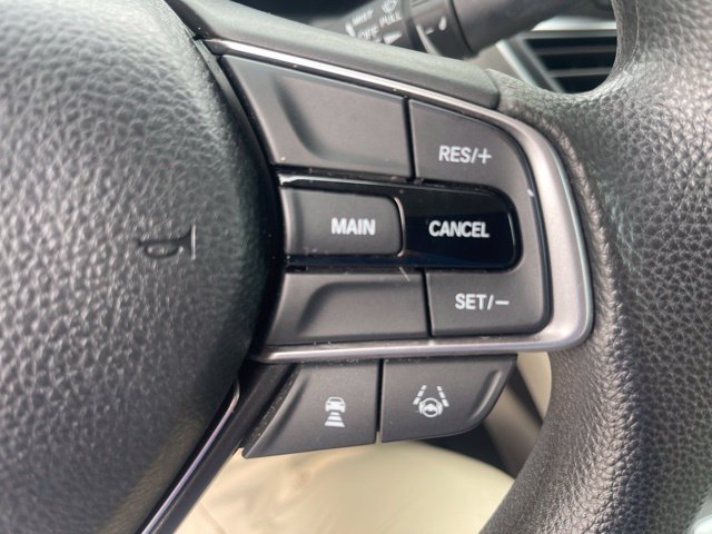 Used 2018 Champagne Frost Pearl Honda LX image 20