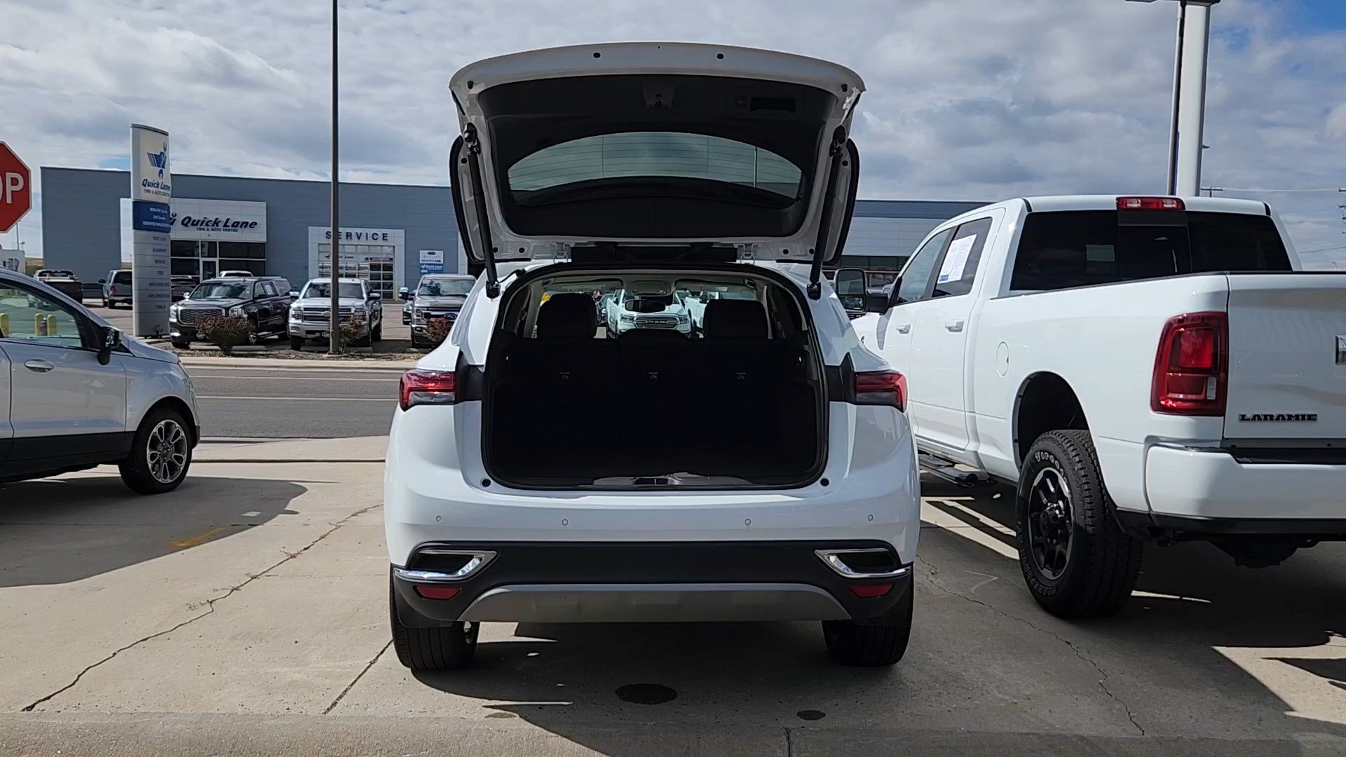 2022 Buick Envision Essence - Photo 18