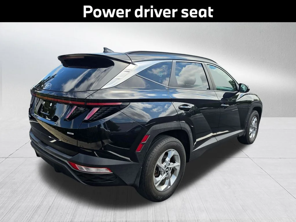 Used 2023 Black Hyundai SEL image 5