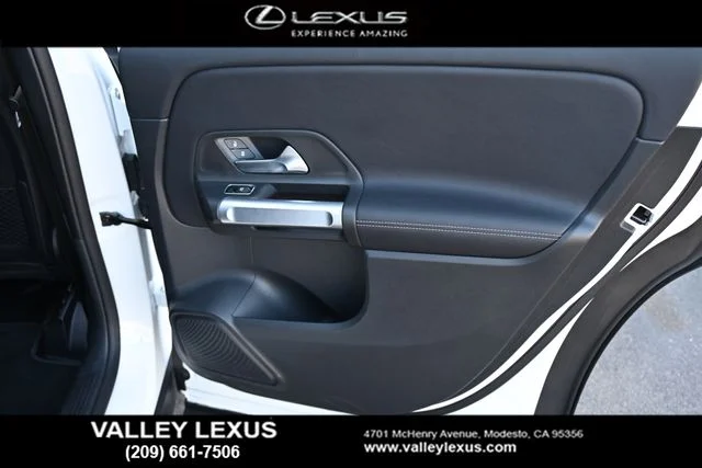 Used 2023 White Mercedes-Benz GLB 250 image 20