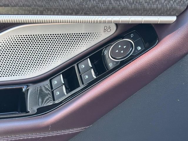 2025 Ford Explorer Platinum - Photo 17
