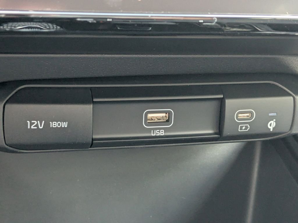 2025 Kia Niro EX - Photo 23