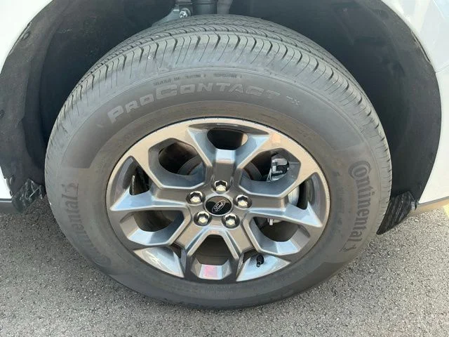 New 2026 Space White Metallic Ford XLT image 13