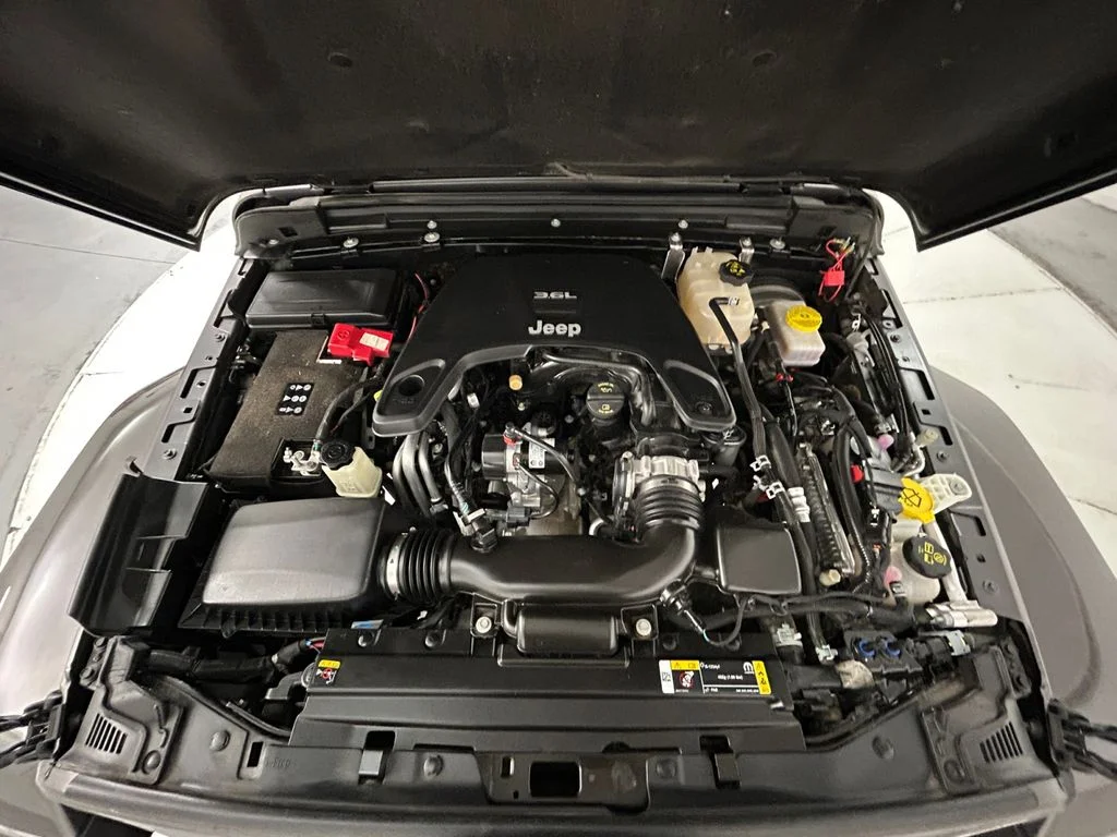 Used 2021 Gray Jeep Unlimited Sahara image 21