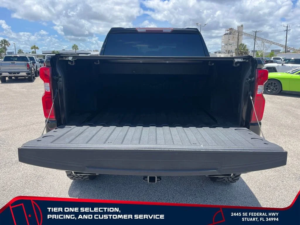 Used 2019 BLACK Chevrolet Custom Trail Boss image 10