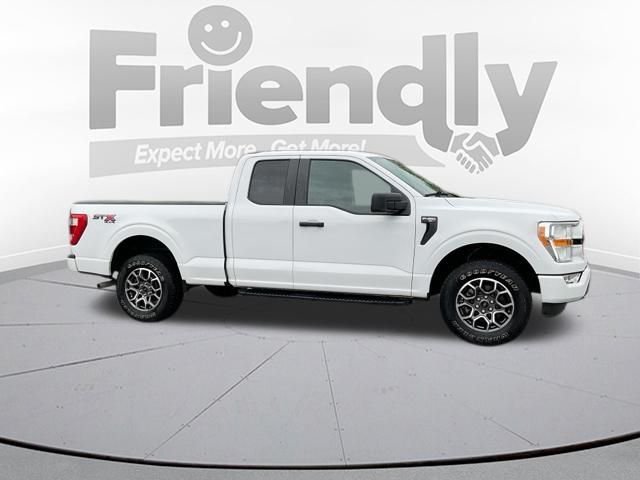 Used 2021 White Ford XL image 19