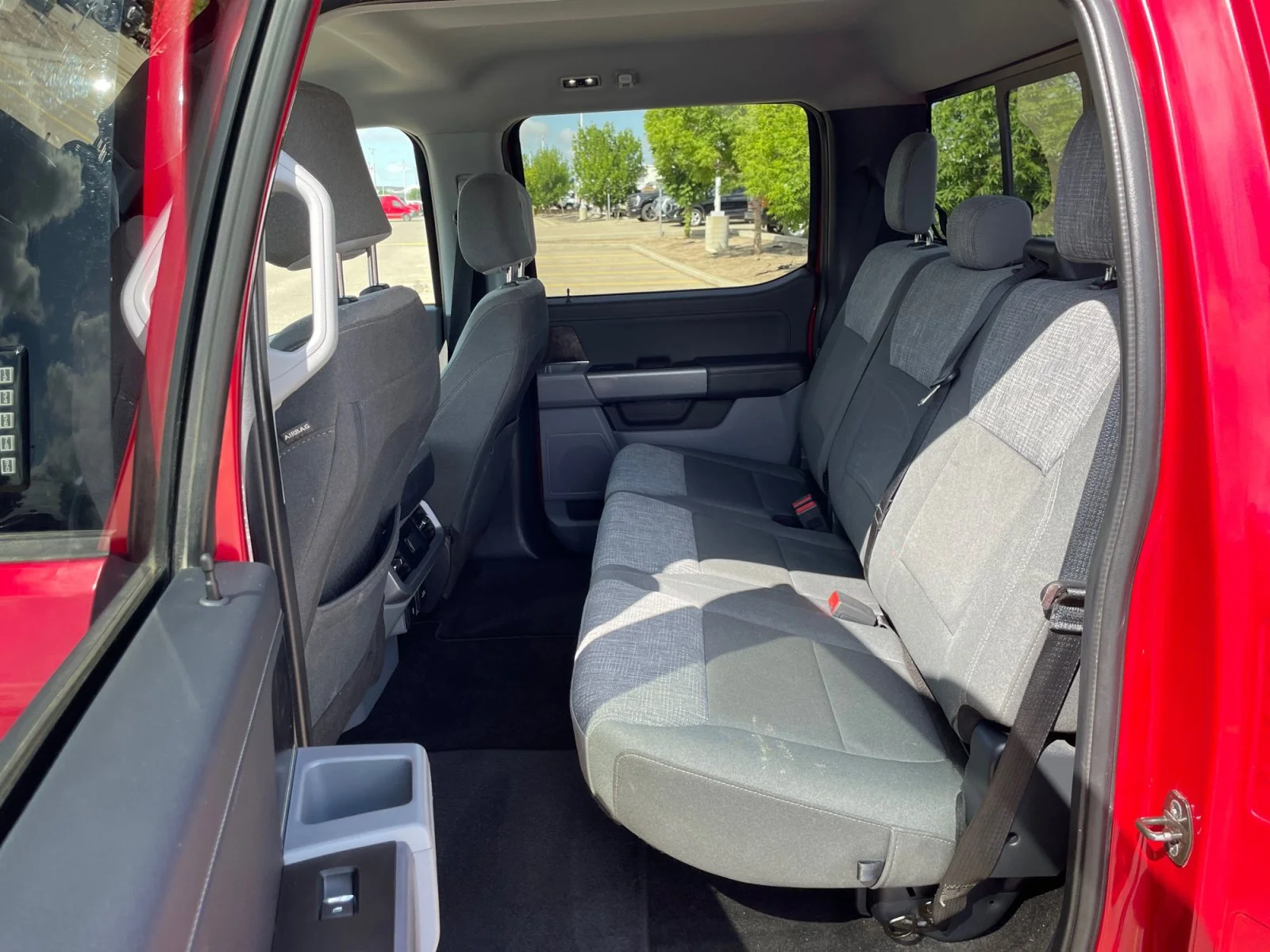 Used 2022 Red Ford XLT SuperCrew image 18
