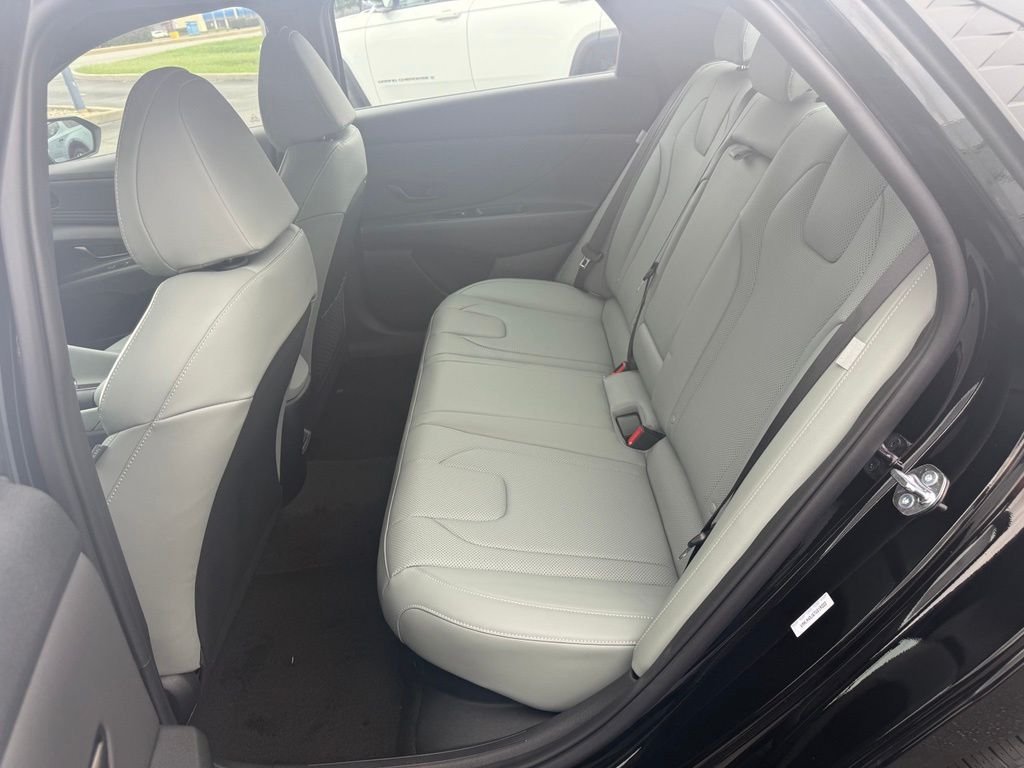 New 2026 Abyss Black Hyundai Limited image 6