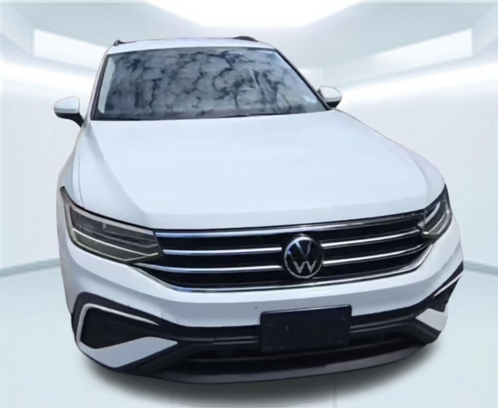 Used 2023 White Volkswagen 2.0T S image 10
