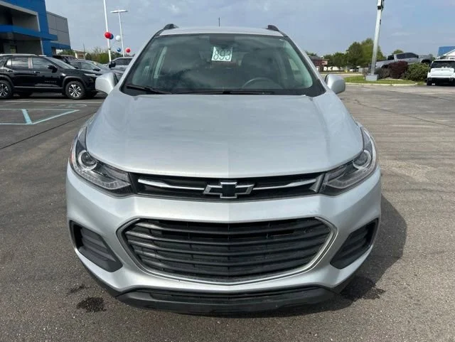 Used 2022 Chevrolet Trax LT with VIN KL7CJLSM5NB561962 for sale in Milan, MI