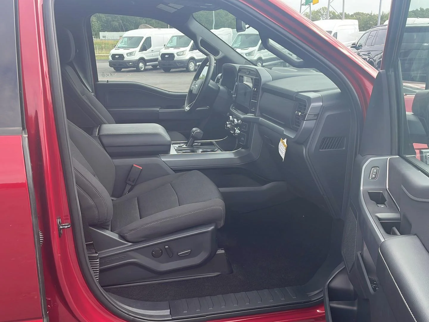 New 2026 Ruby Red Metallic Tinted Clearcoat Ford XLT image 29