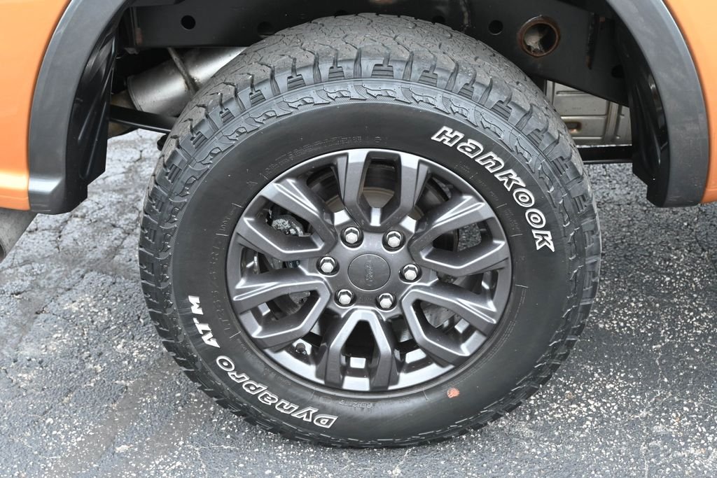 Certified Used 2019 Saber Metallic Ford XLT image 15