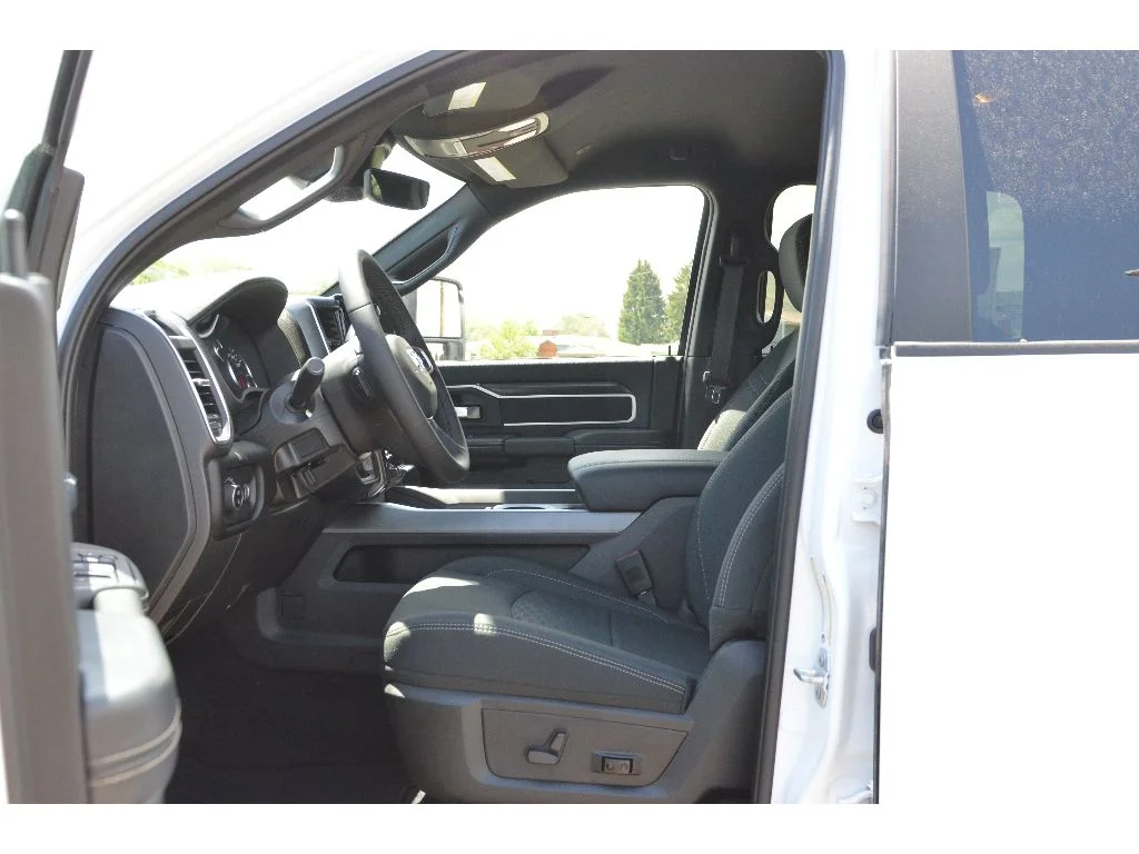 2025 RAM 2500 Big Horn - Photo 11