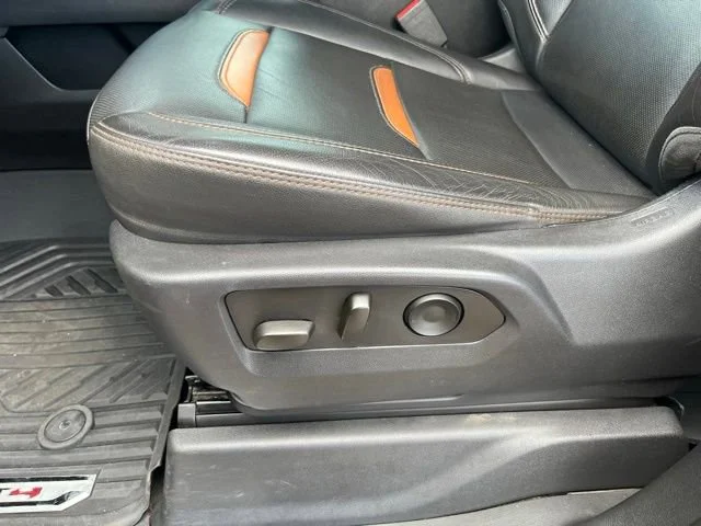 Used 2022 Onyx Black GMC AT4 image 18