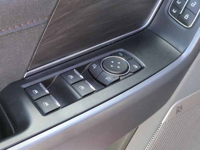 Used 2025 Red Ford Lariat image 13
