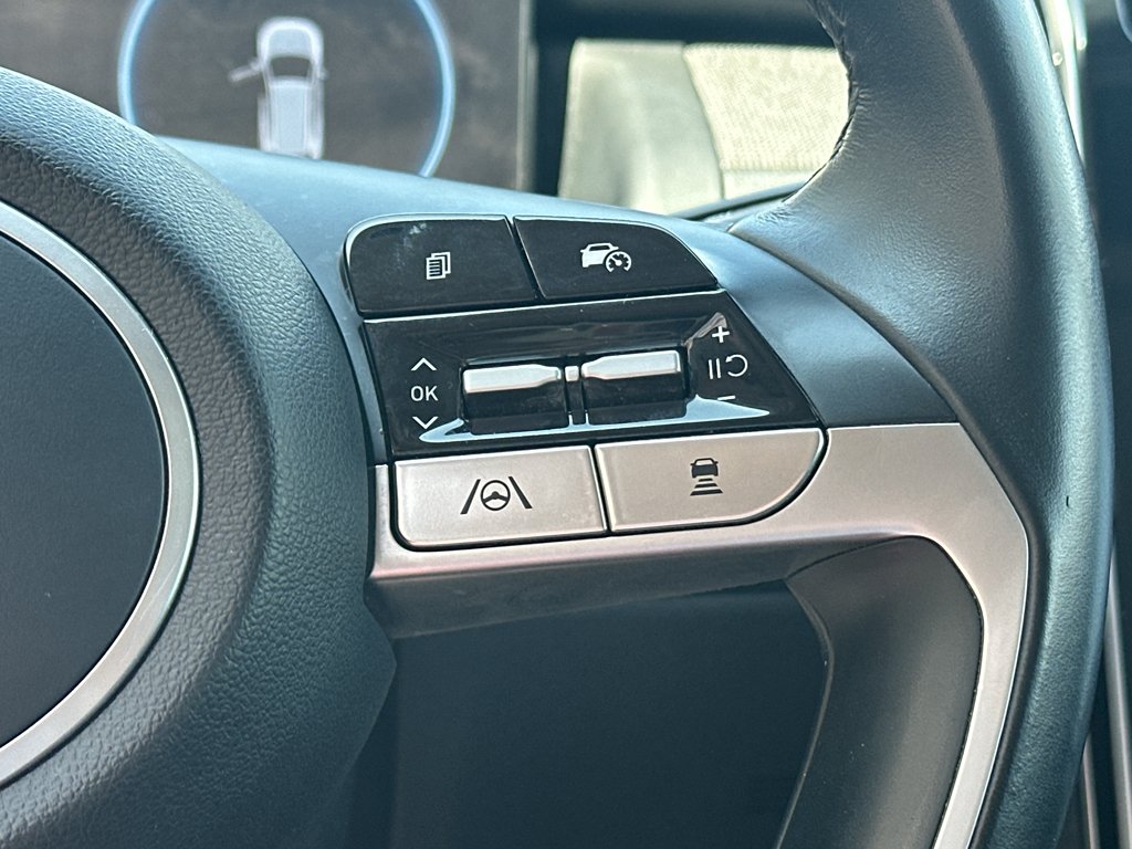 Used 2022 Quartz White Hyundai SEL image 15