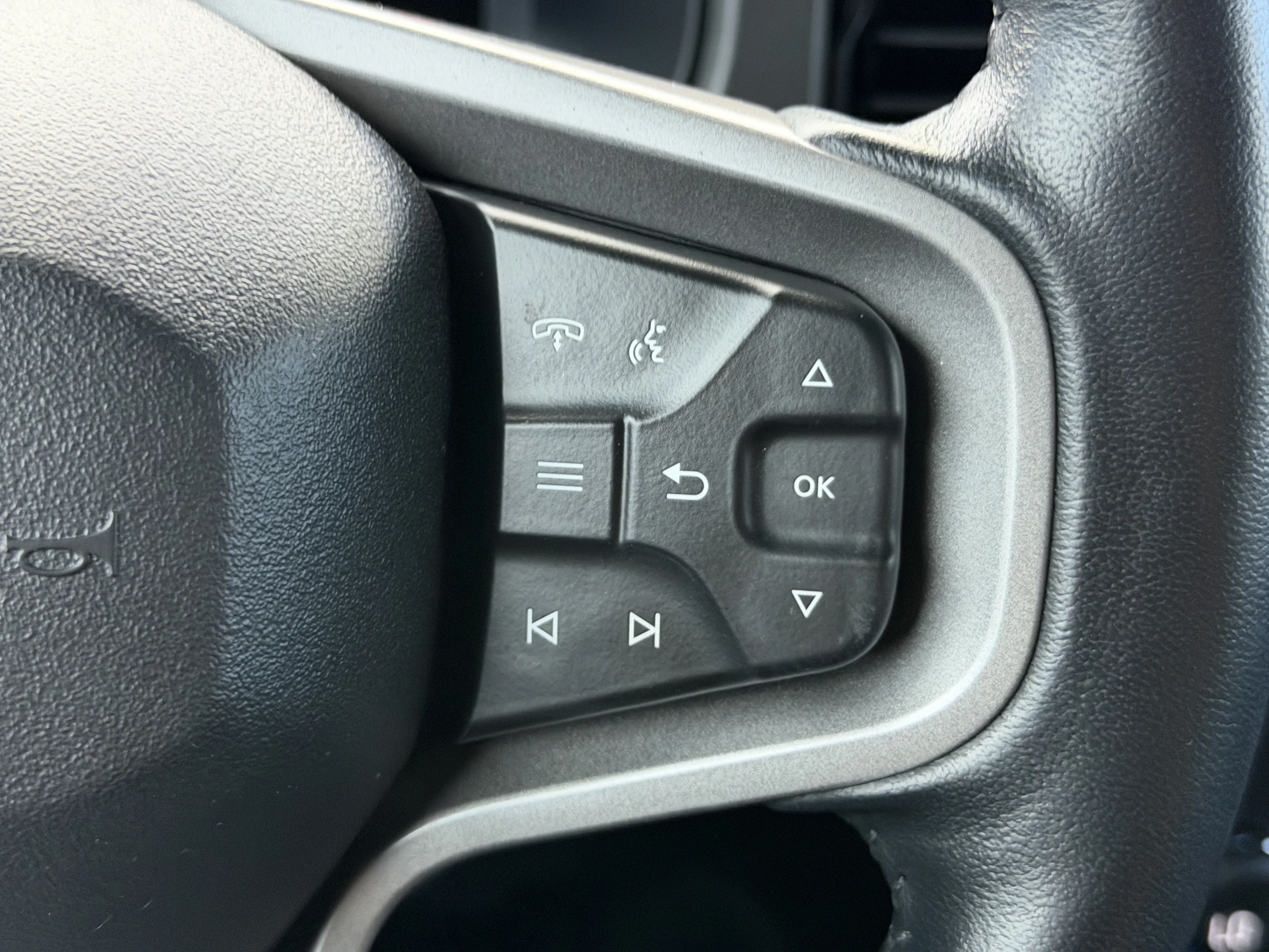 Used 2024 Carbonized Gray Metallic Ford Badlands image 39