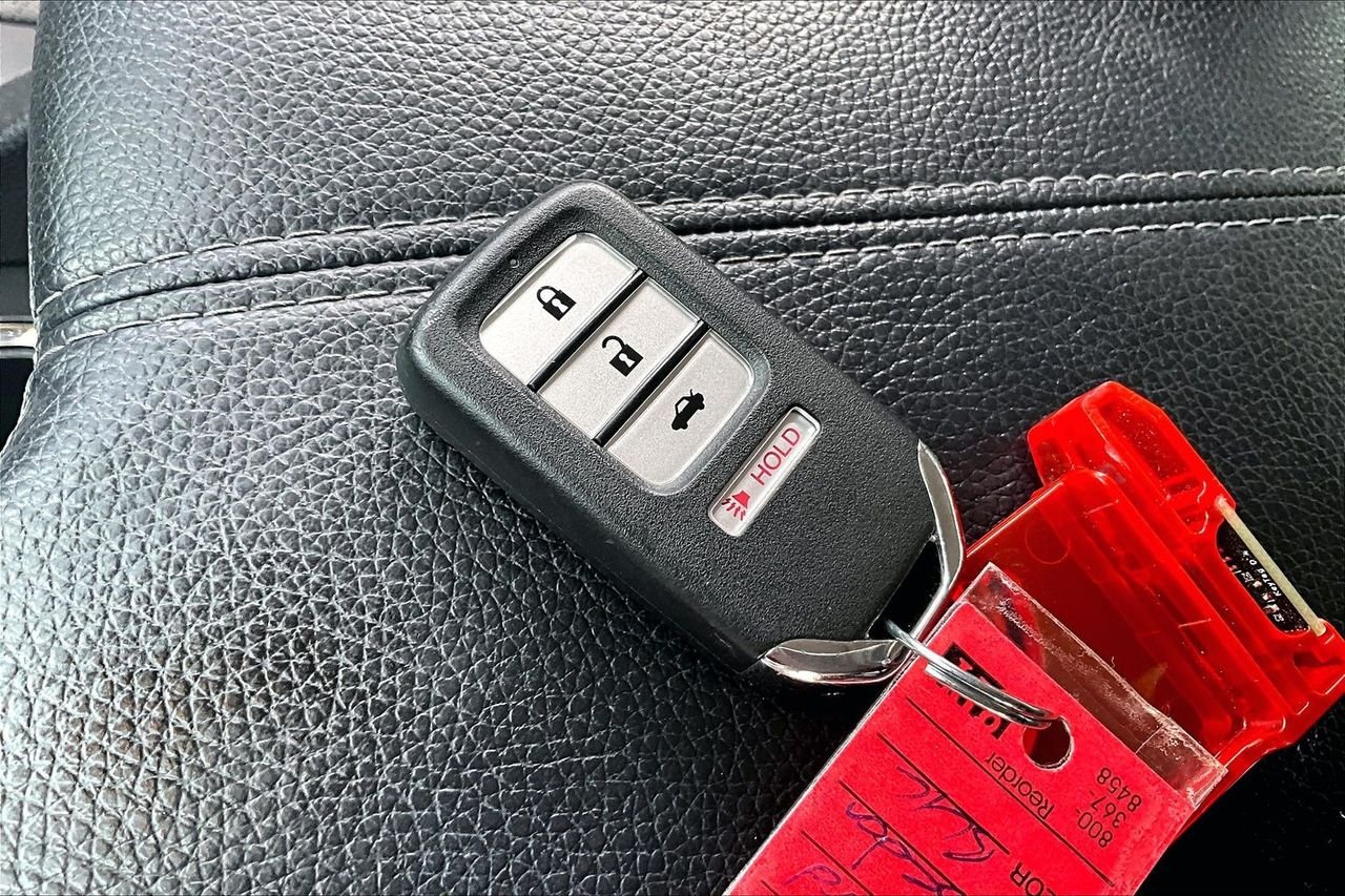 Used 2014  Honda EX-L image 36