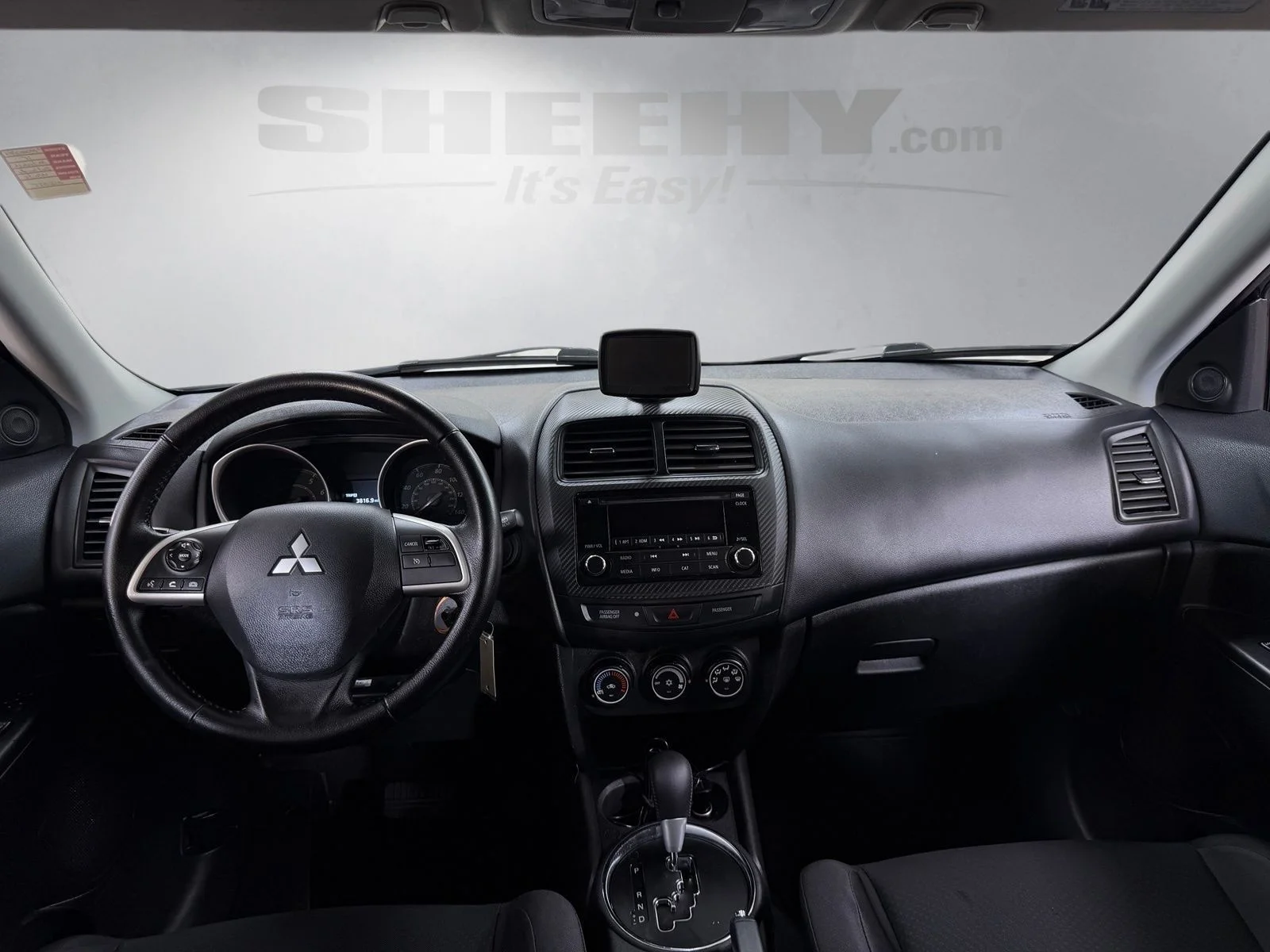 Used 2015  Mitsubishi ES image 3