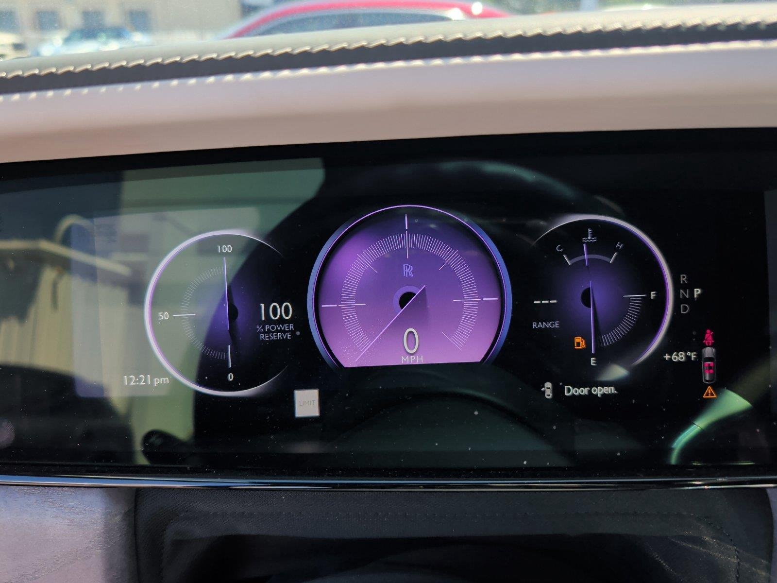 Used 2025 Belladonna Purple Rolls-Royce  image 21