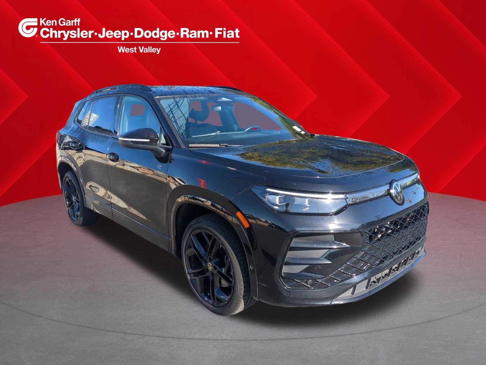 2025 Volkswagen Tiguan SE R-LINE BLACK