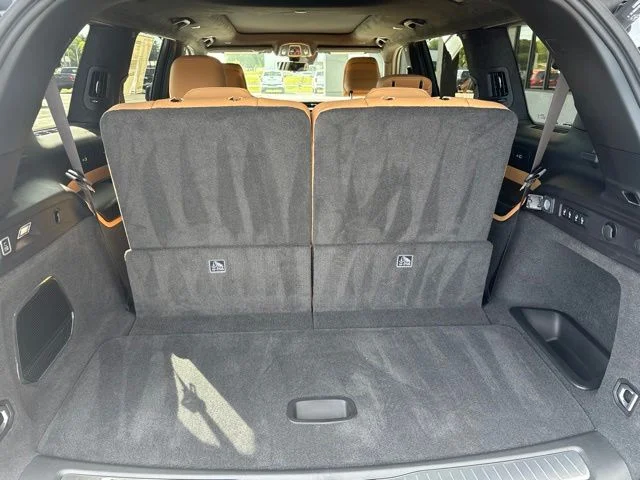New 2027 White/off-white Jeep Summit image 19