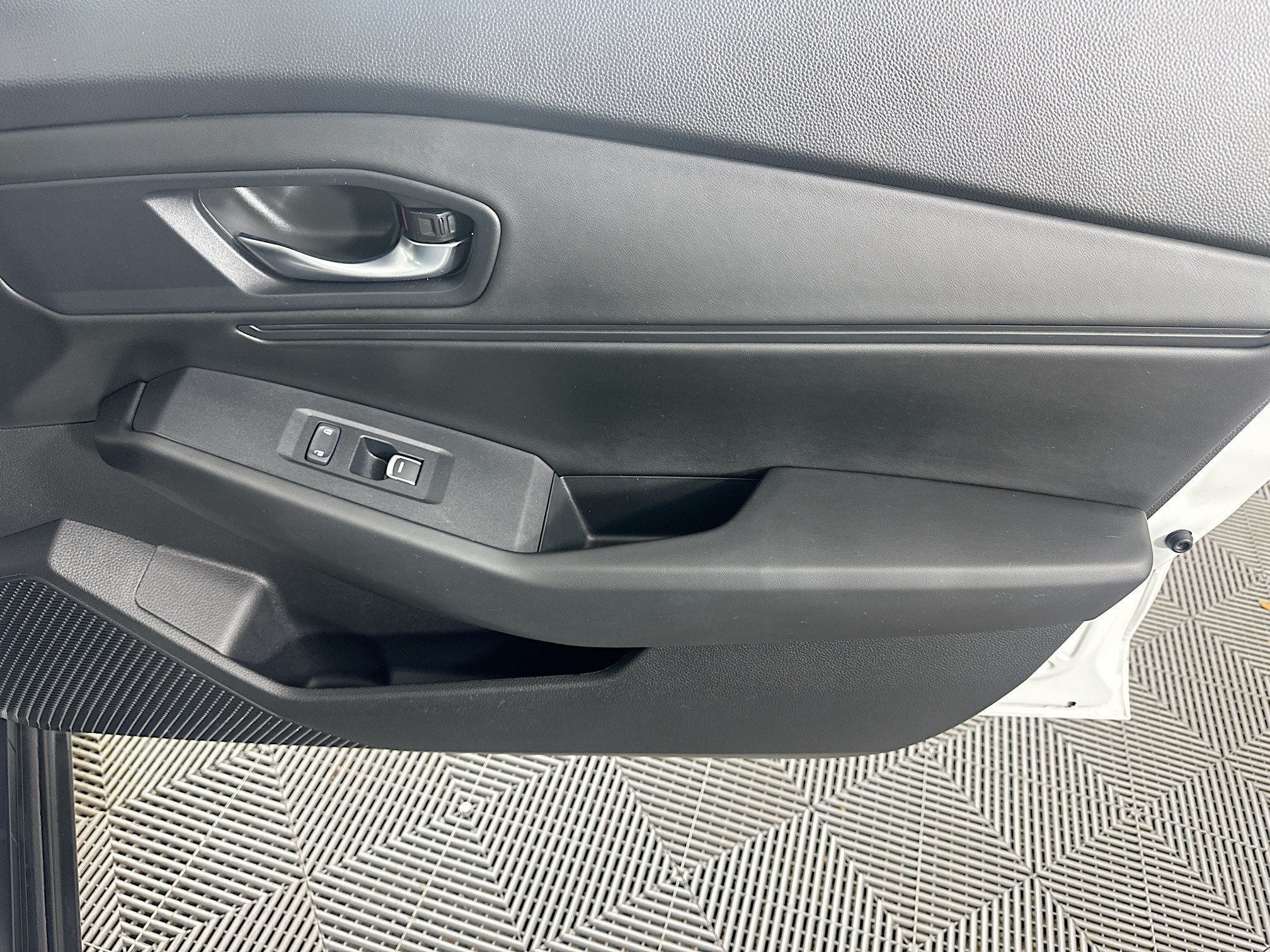 Used 2024 Platinum Honda EX image 31