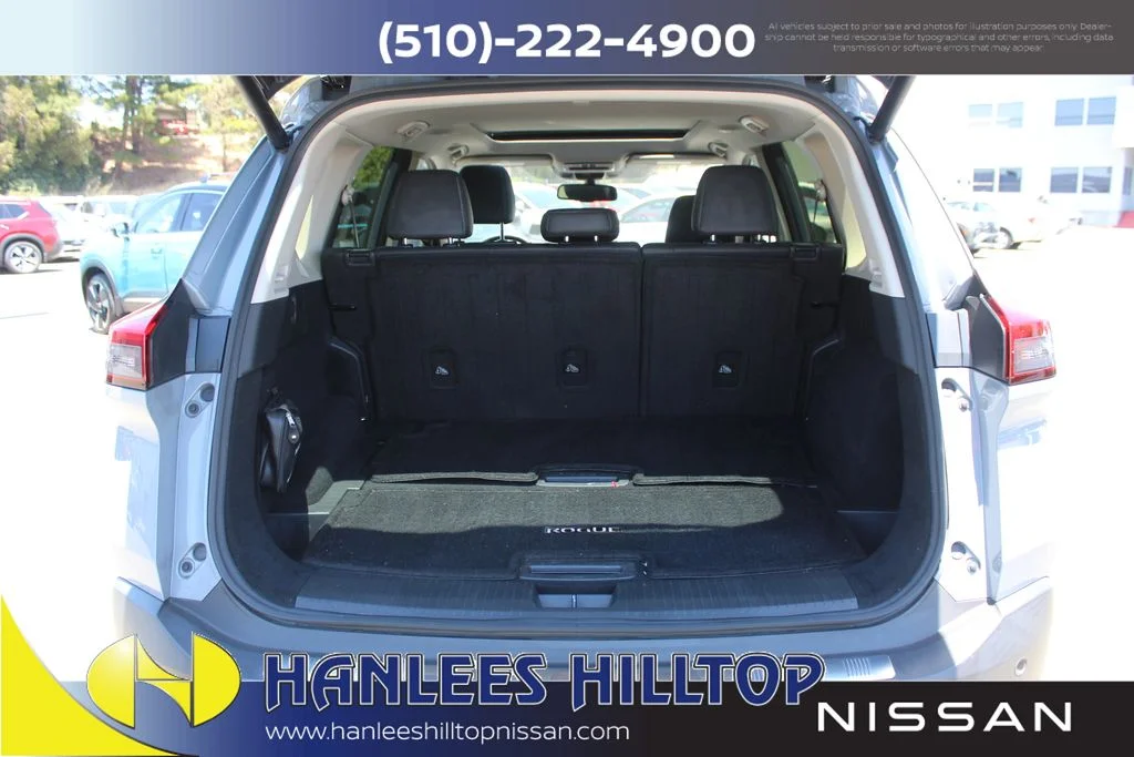 Used 2023 Gray Nissan SL image 10