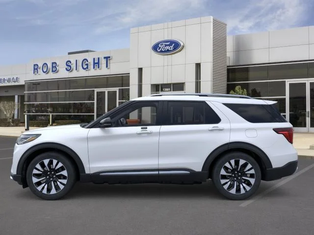 New 2026 Star White Metallic Tri-Coat Ford Platinum™ image 3