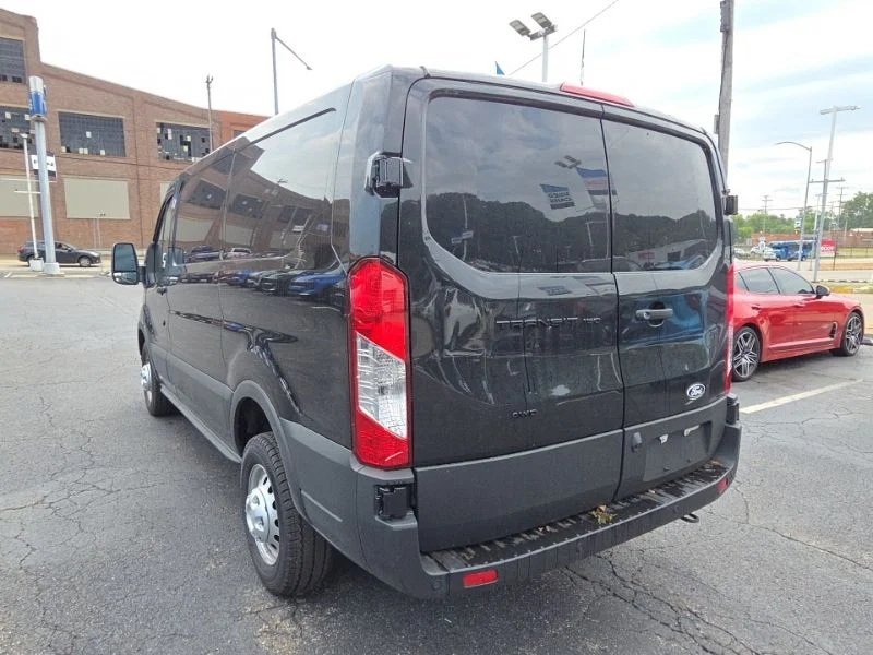 New 2026 Black Ford Base image 5