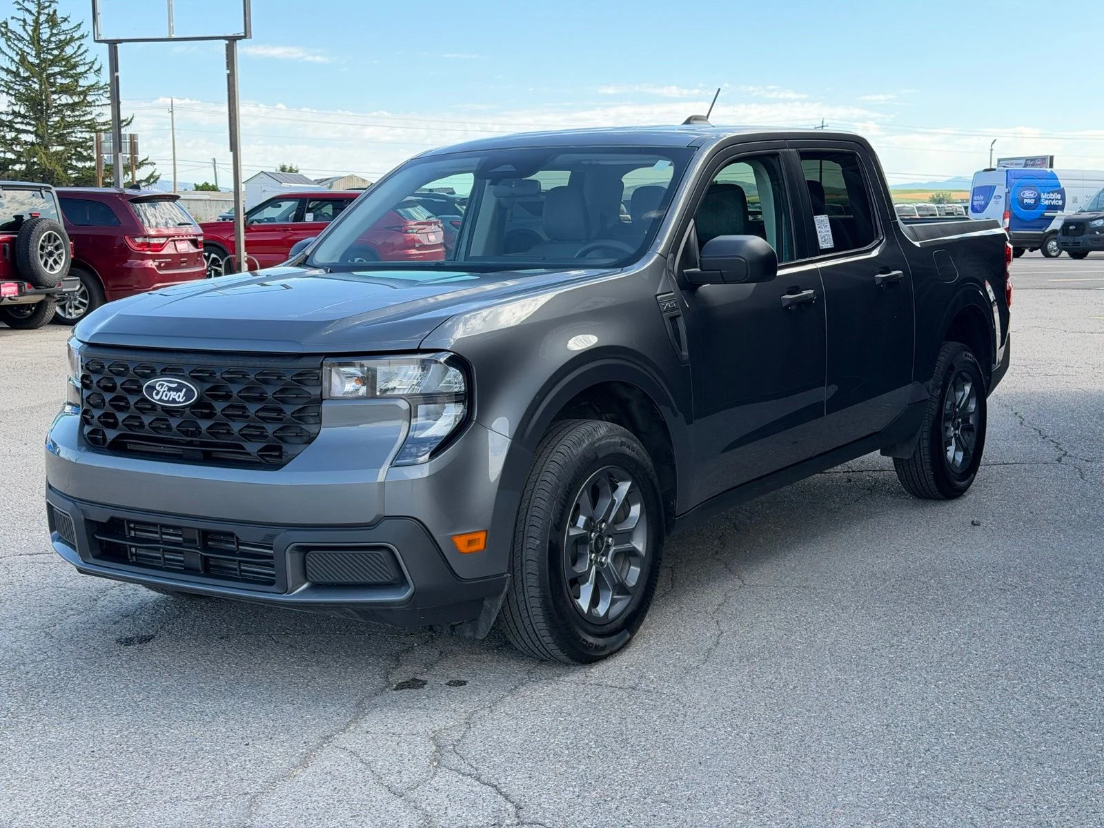 Used 2025 Gray Ford XLT image 11