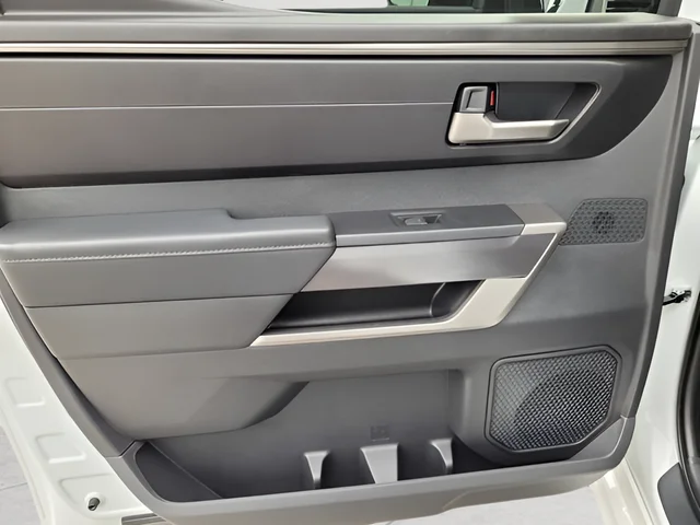 2025 Toyota Tundra SR5 - Photo 20