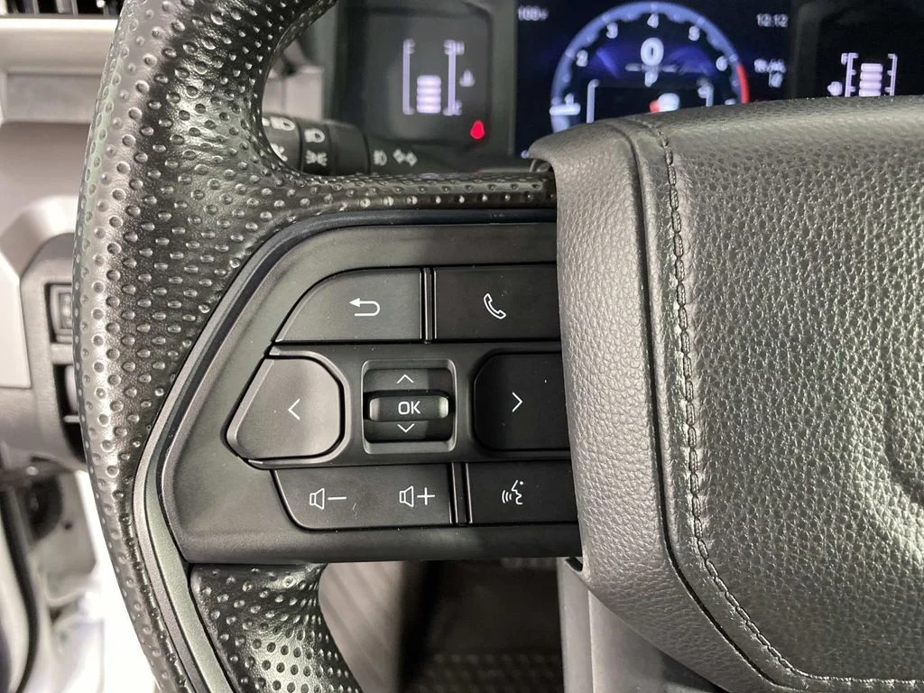Used 2025 White Toyota SR5 image 15