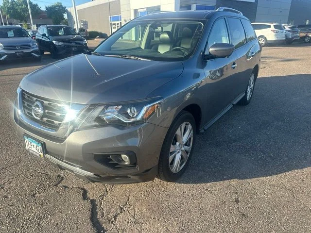 Used 2019 Gun Metallic Nissan SL image 7
