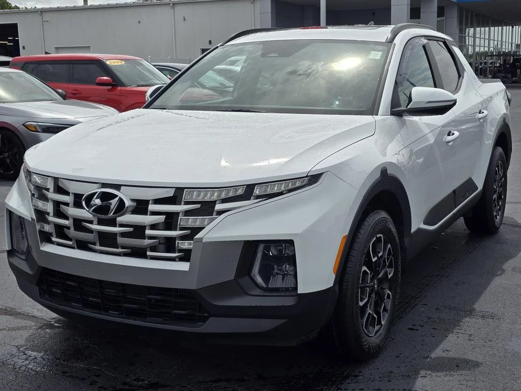 Used 2022 Ice White Hyundai SEL Premium image 3