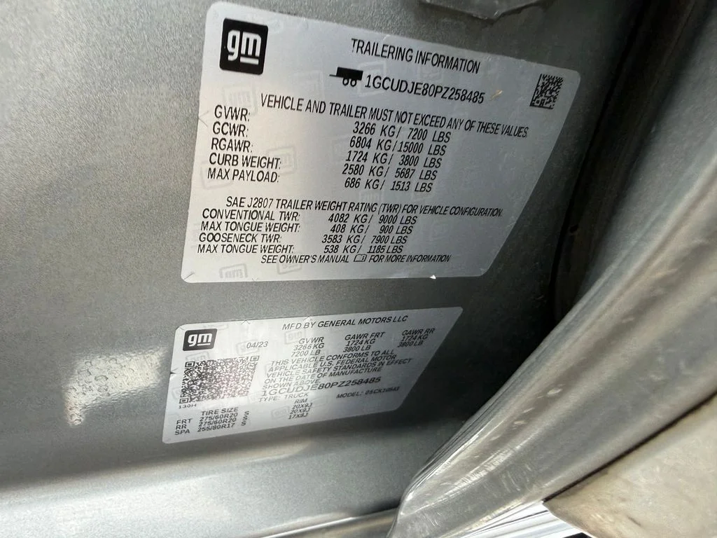 Used 2023 Gray Chevrolet High Country image 24