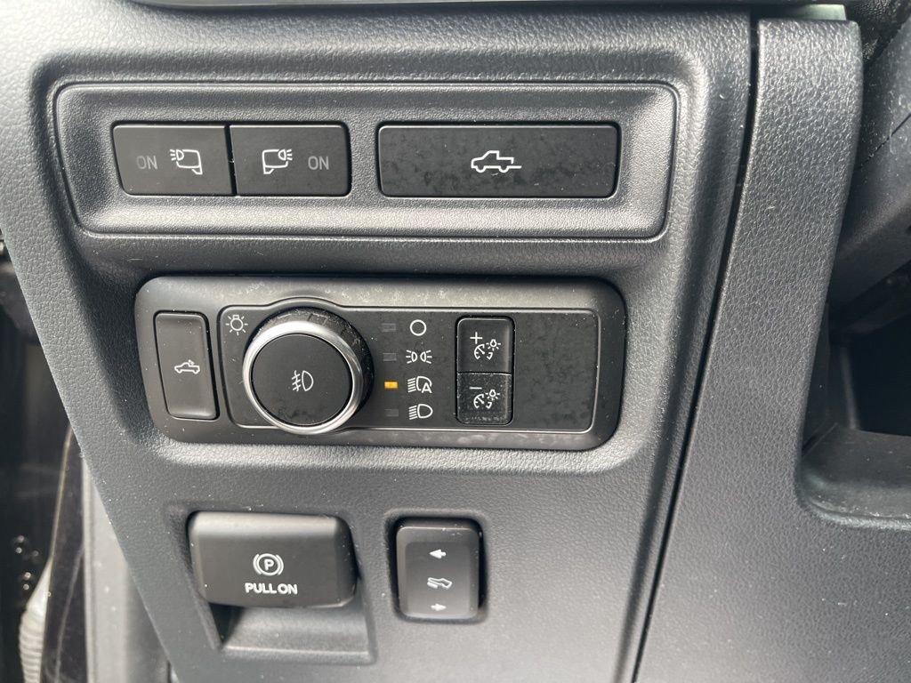 Used 2022 Black Ford Lariat image 33