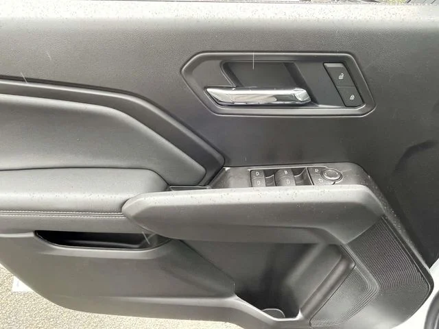 New 2026 White GMC Elevation image 17